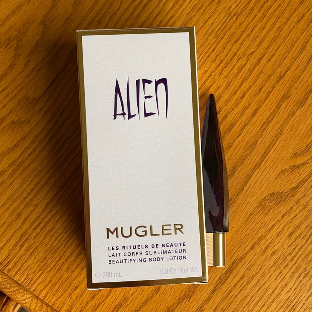 Alien Mugler body lotion and purse spray